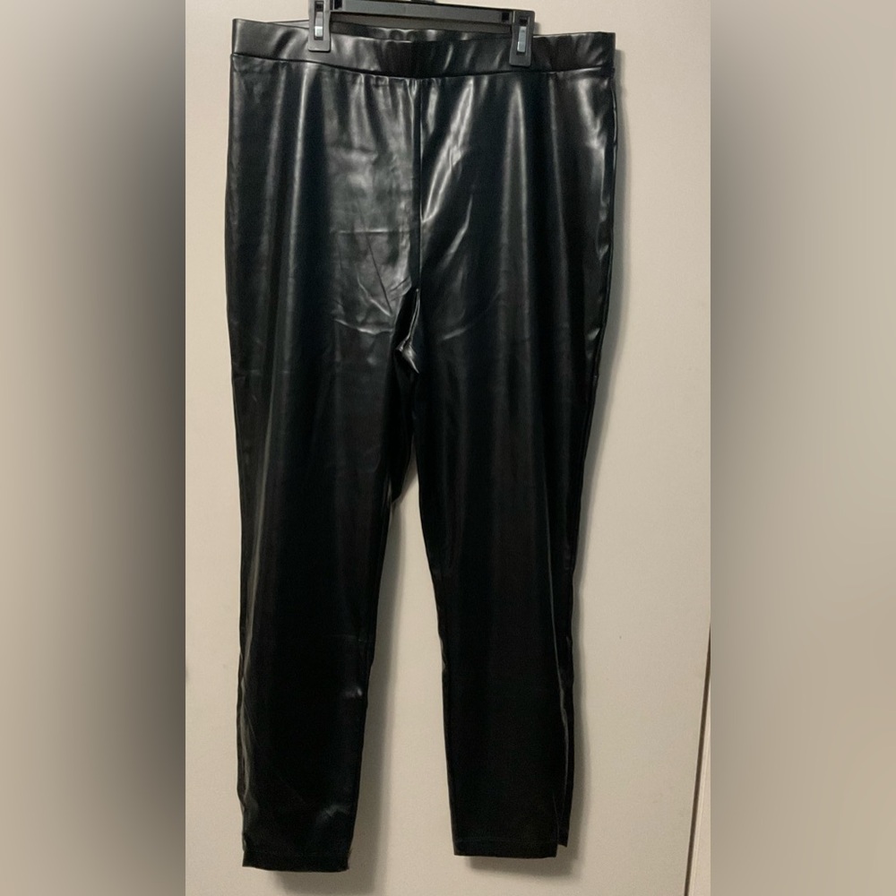 NWT‎ Halston Faux Leather Legging Pants Black Large